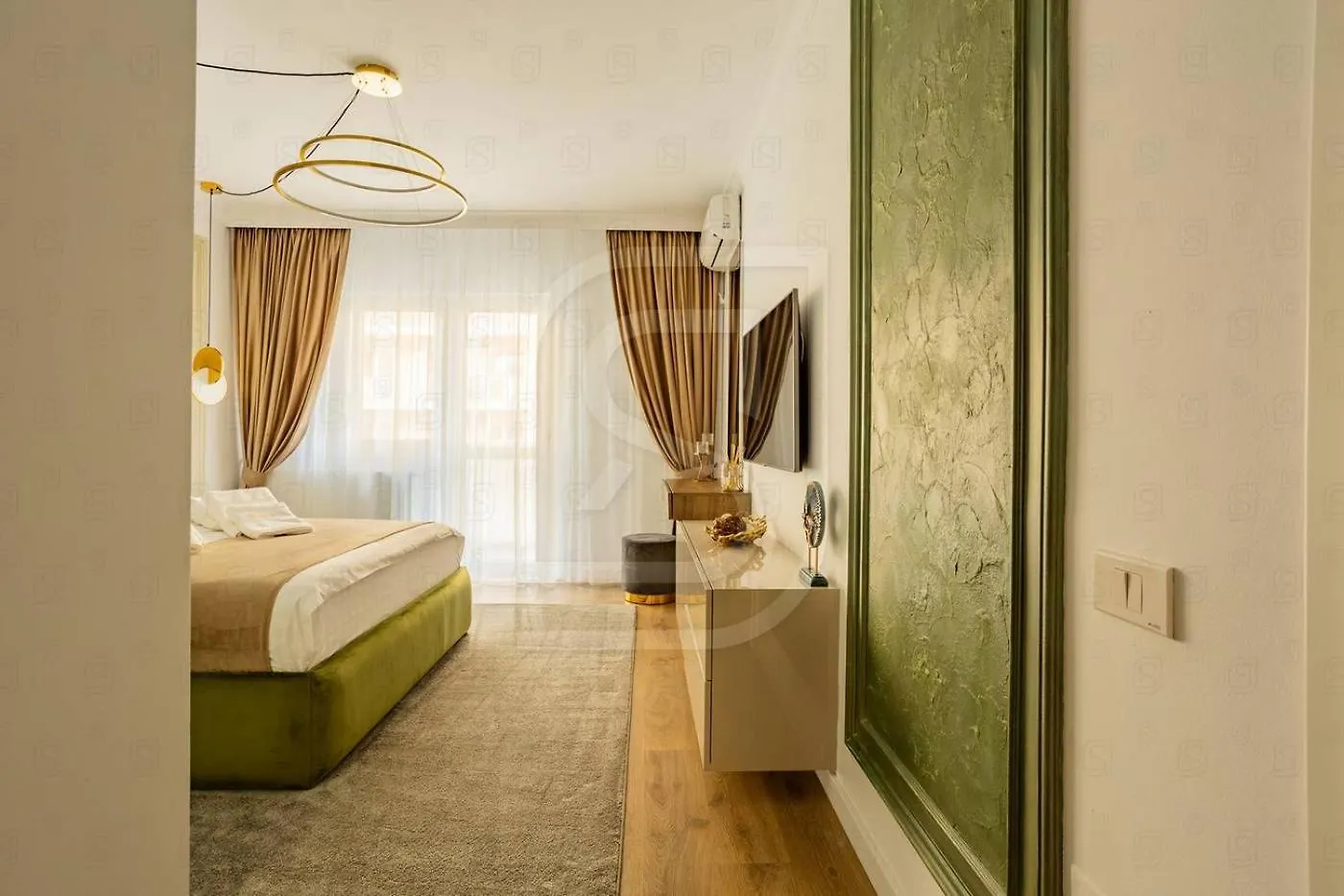 Atlas By Kristal Collection Bucharest 0*,