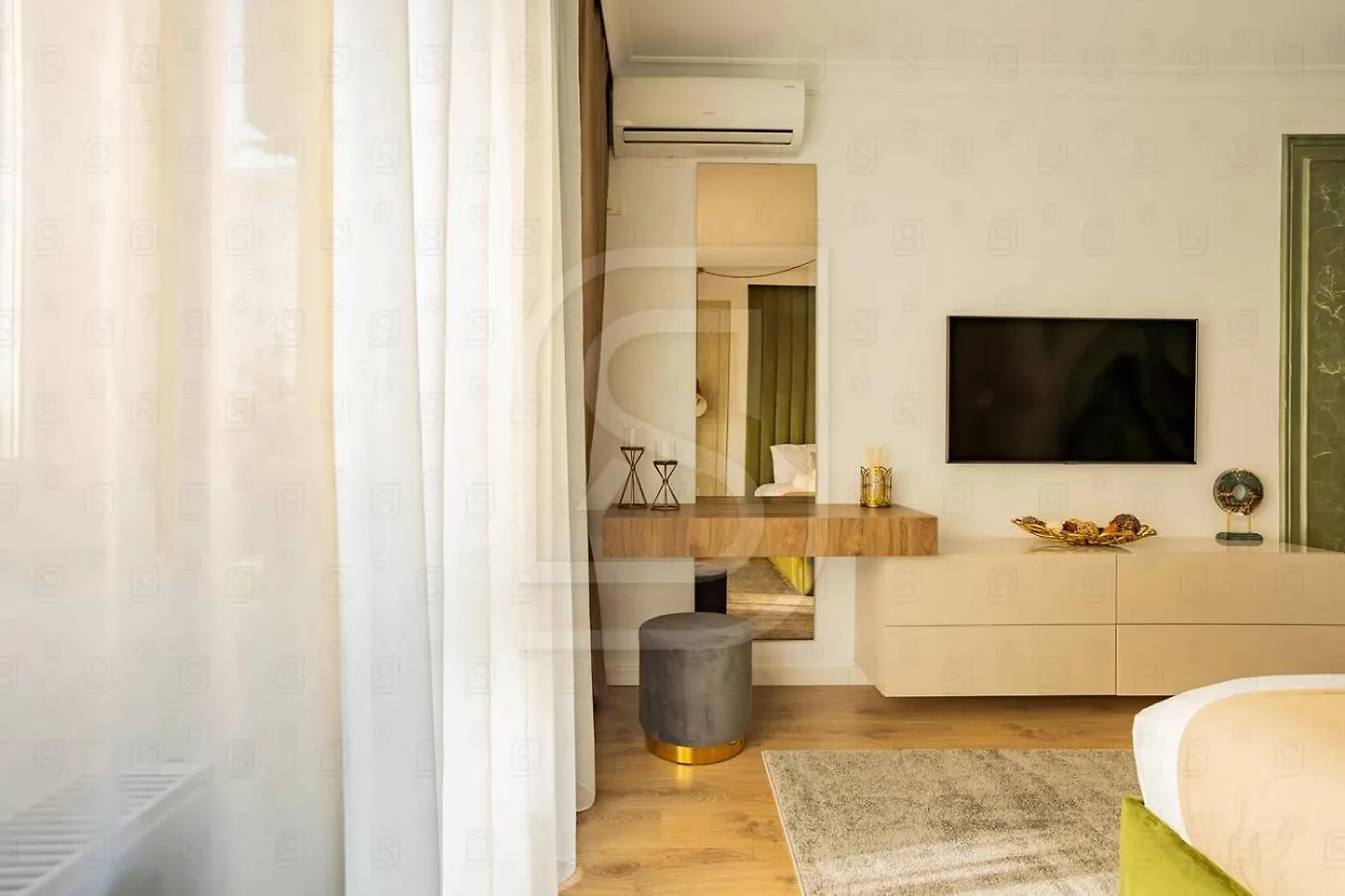 Atlas By Kristal Collection Bucharest