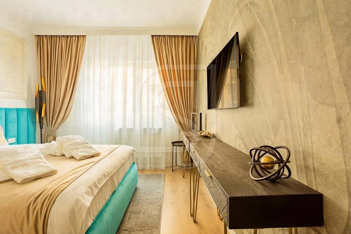 Atlas By Kristal Collection Bucharest 0*,  Romania